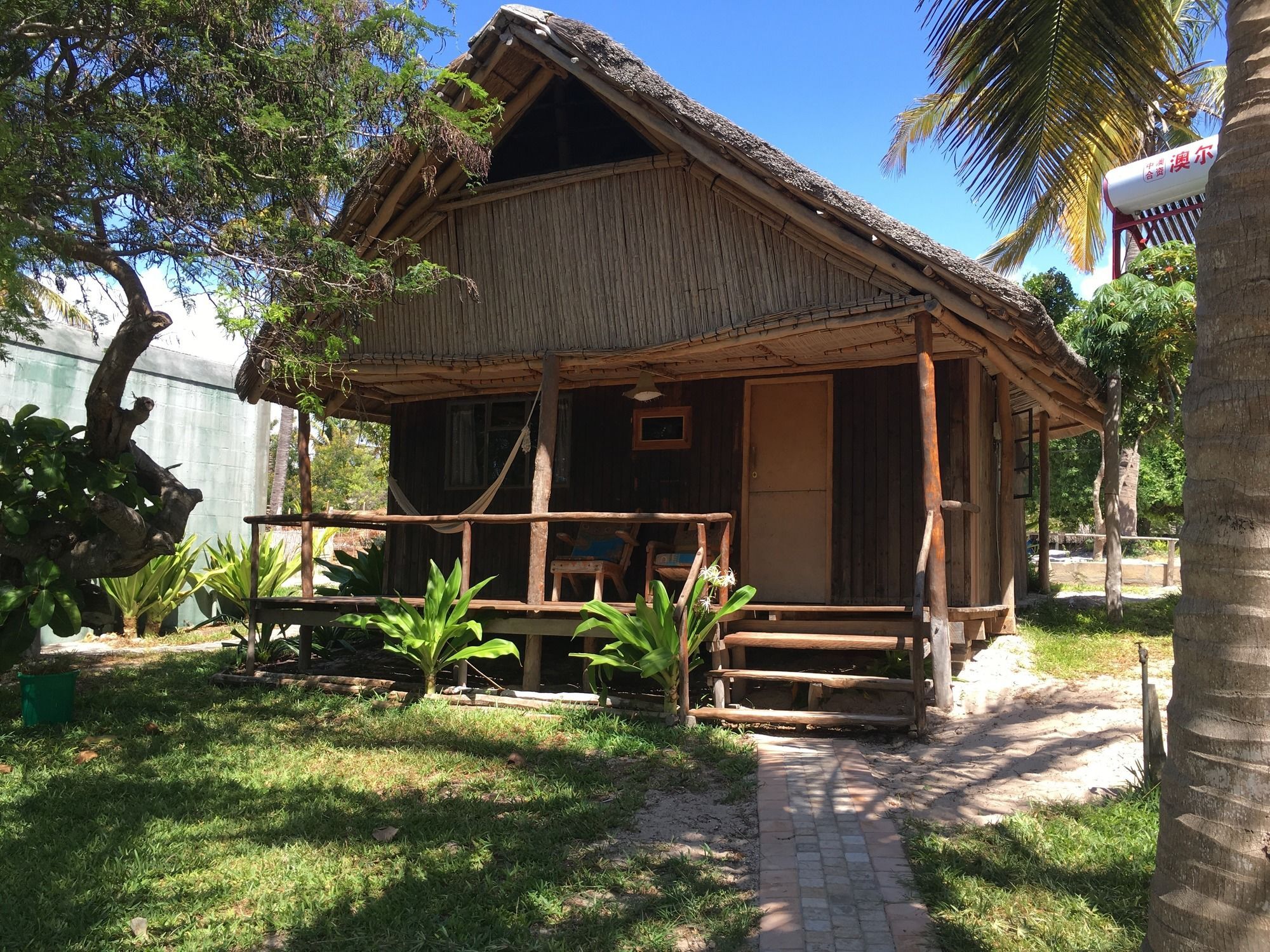 Baobab Beach Lodge And Backpackers Vilanculos Exterior photo